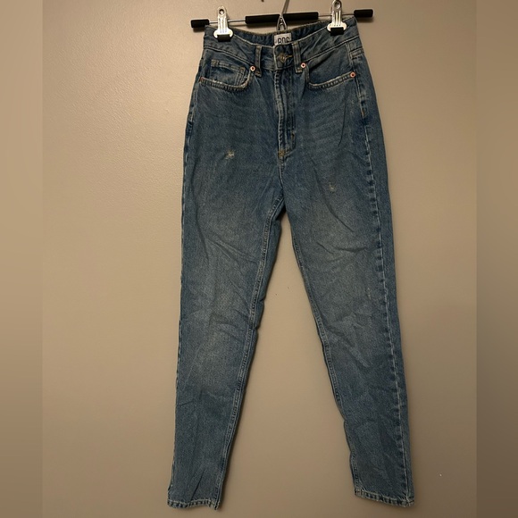 BDG (urban outfitters) HI-RISE MOM JEANS - Picture 3 of 3